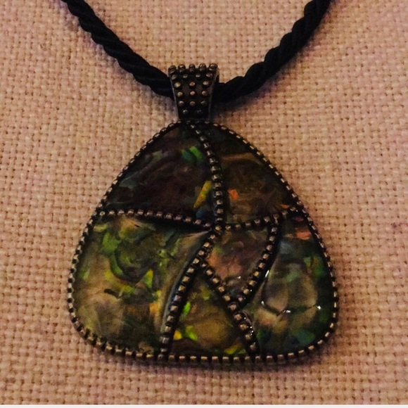 Lia Sophia Jewelry - NEW! LIA SOPHIA PENDANT ON ROPE CHAIN Never worn!